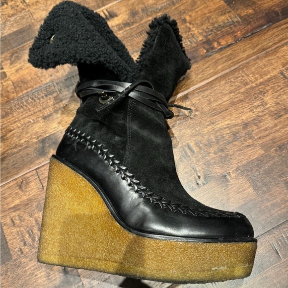 Coach Bootie Black Kisslock Leather Wedge Sheepskin Shearling Boot Size 6 - Picture 3 of 10